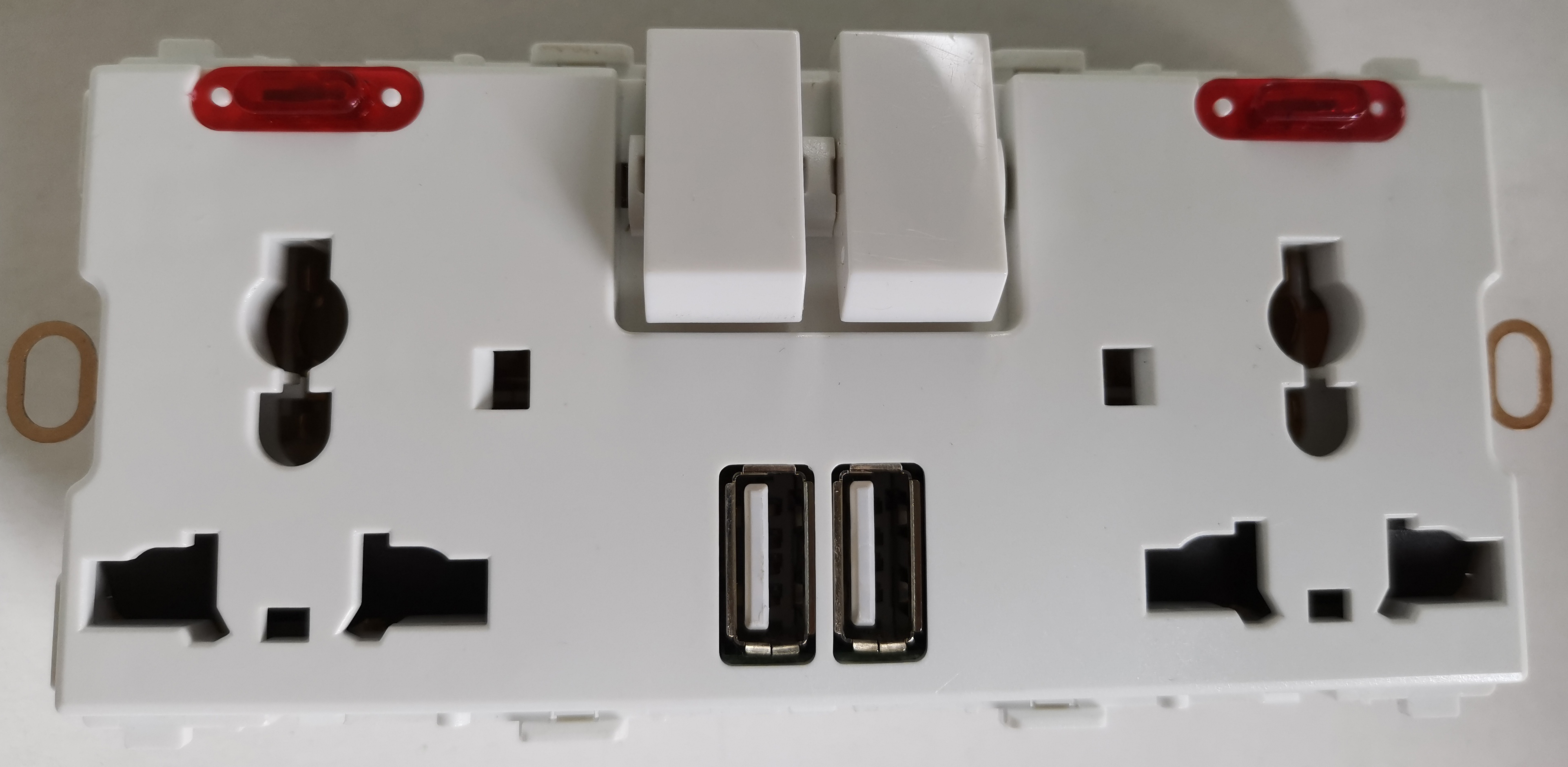 Double Type 3pin Socket with 2 USB port