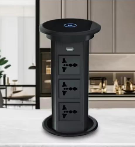 Smart lifting socket