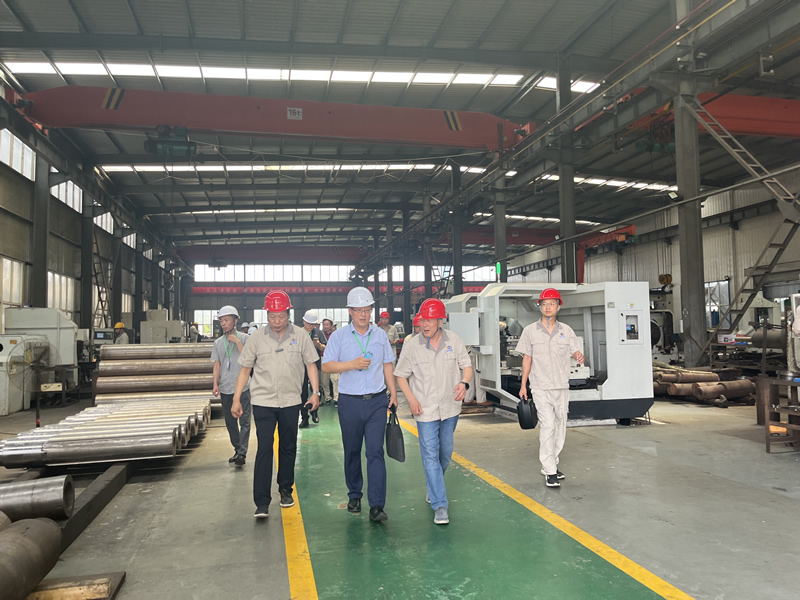  Leading National and Regional Media Embark on a "Visit to Private Enterprises, Witness Development, Boost Confidence" Tour at Our Company