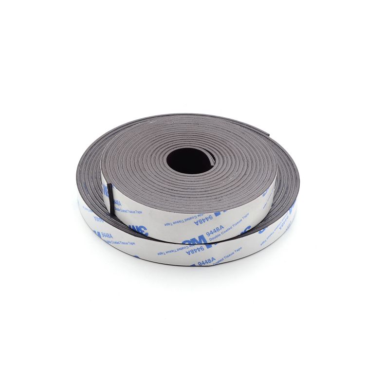 Nastro magnetico con schiuma adesiva 1,5mm x 25,4mm x 30m, tipo B