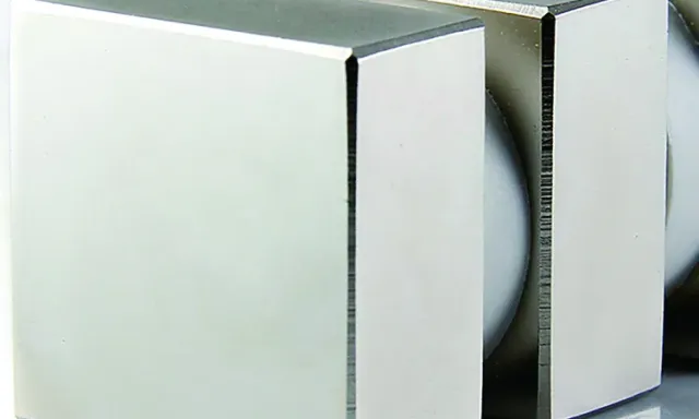 การใช้แม่เหล็กแรงสูงจากธาตุหายากขนาดใหญ่