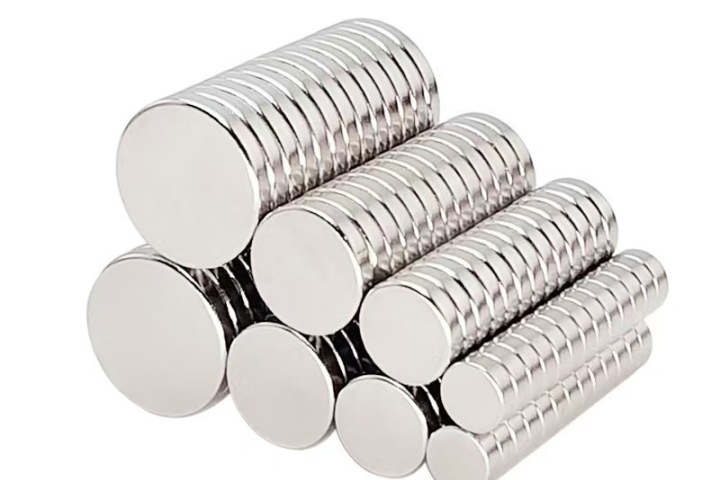 مغناطيس نيوديميوم دائري N52 بقطر 30 مم