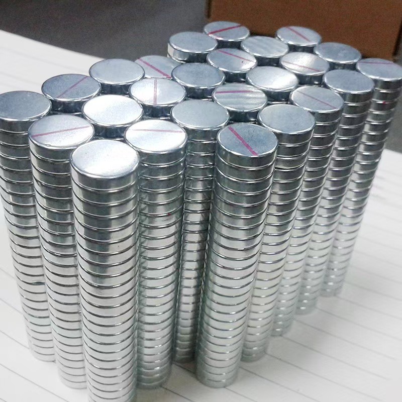 Nam châm đĩa neodymium mạ kẽm nhỏ, mỏng, chính xác cao, làm bằng NdFeB, sản xuất theo yêu cầu.