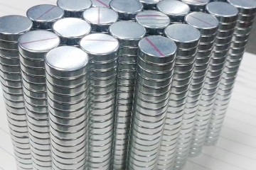 Kleine Neodym-Scheibenmagnete für Elektronik: Was OEM-Käufer beachten sollten