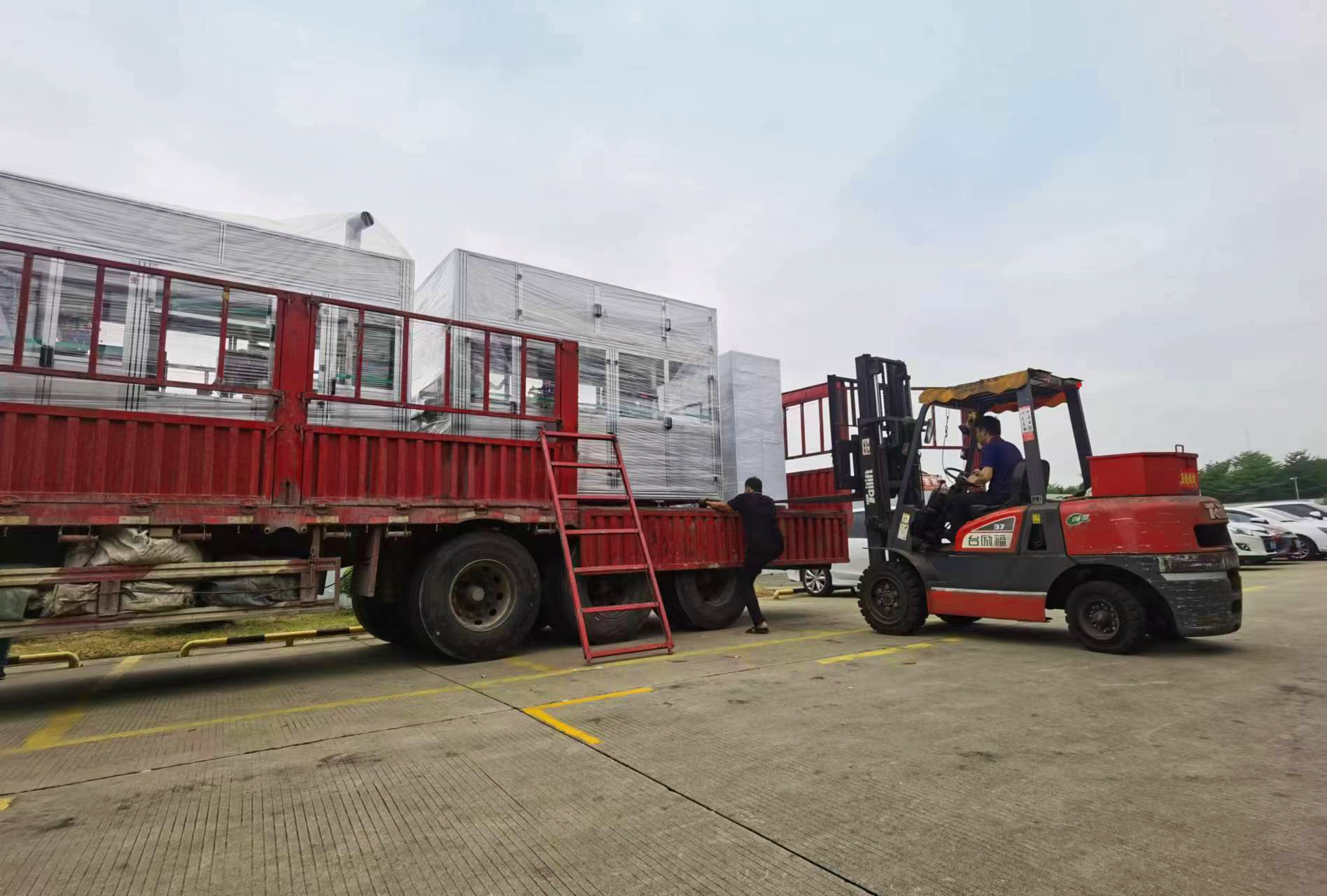 full-servo panty liner packing machine
