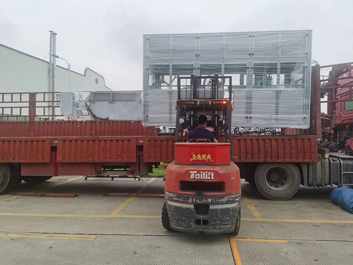 금주의 출고: 항저우로 향하는 언더패드 포장기