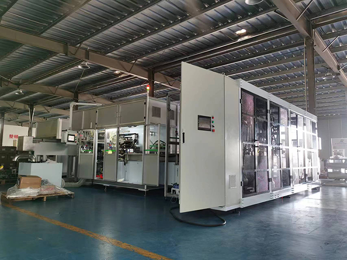 완료 단계에서 YUE JIAN을 위한 고속 풀 서보 기간 바지 포장 기계