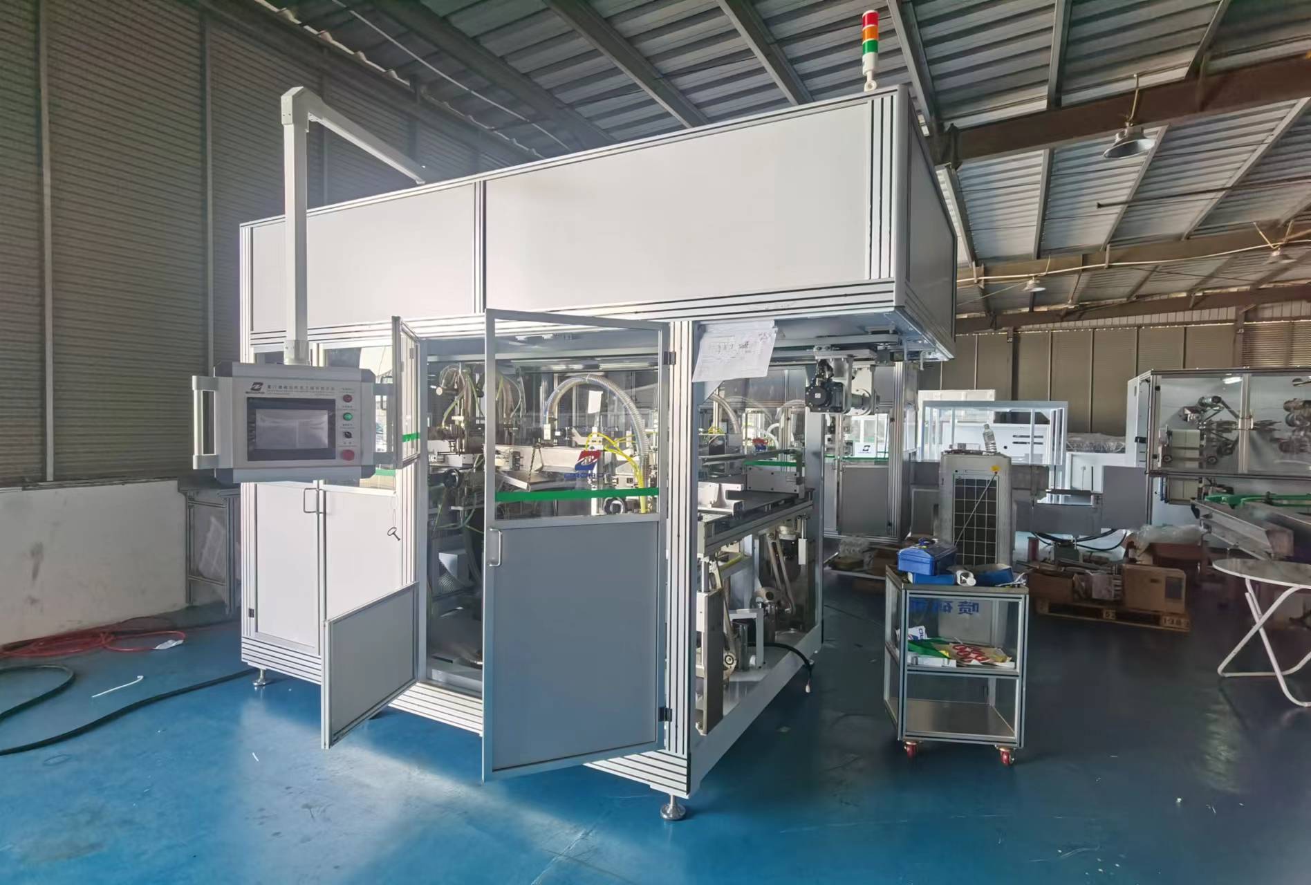 완전 자동. 홍다 생리대 바지 포장기 거의 완성