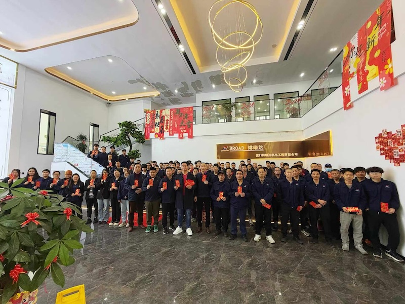 업무 복귀! 샤먼 브로드, 첨단 기저귀 포장기 솔루션으로 2026년 새로운 활력을 불어넣다