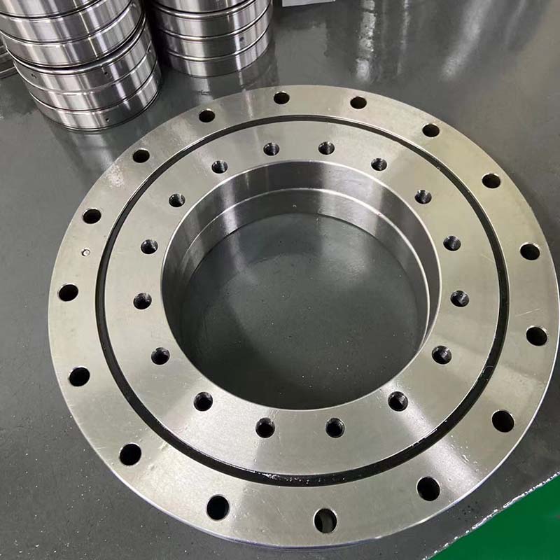 High Rigidity Crossed Roller Bearing CRBF With Mounting Holes