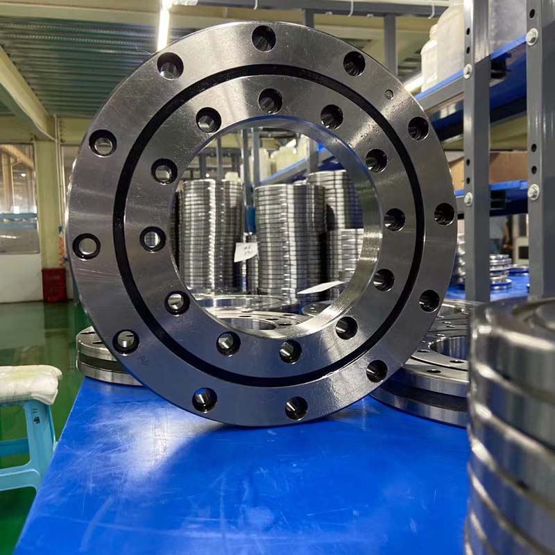 High Rigidity Crossed Roller Bearing CRBF With Mounting Holes