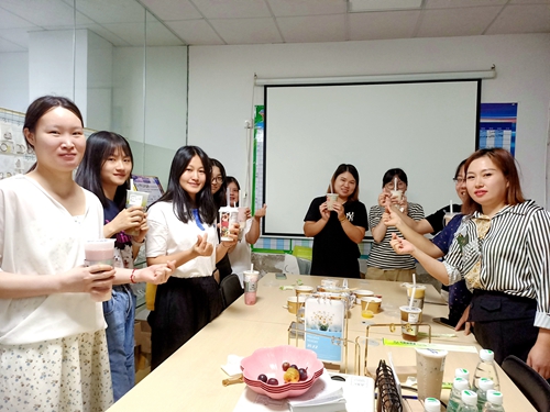 직원 단체 생일 파티