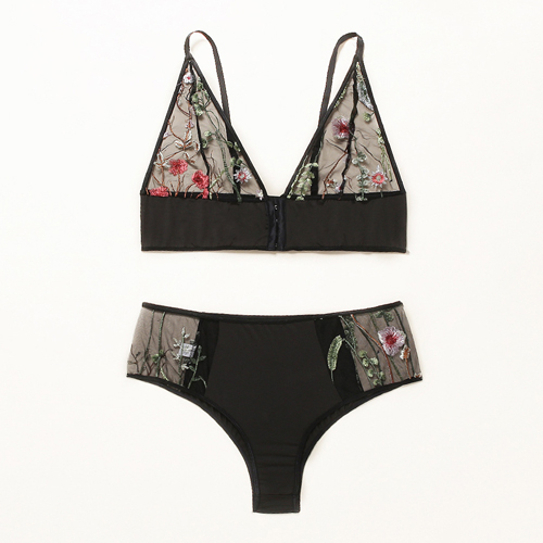 Ladies Plus Size Front Clasp Lingerie Set