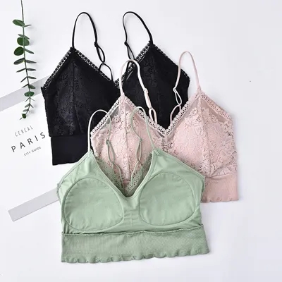 How do girls choose underwear when wearing suspenders in summer