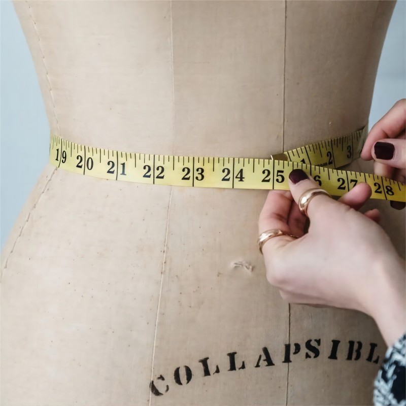 How To Measure Your Hips & Waist