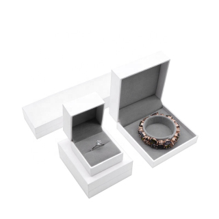 caixa de joias de anel de pulseira de brinco de papelão branco