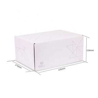 Белый почтовый ящик из гофрированного картона