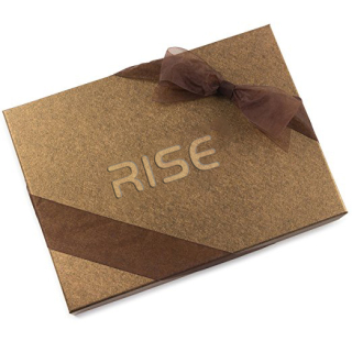 Caja de bombones de Navidad dorada con cinta