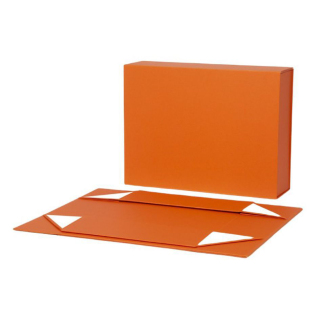 Bella confezione regalo di abbigliamento magnetico