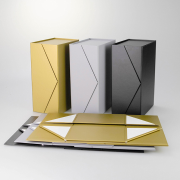 κυματοειδές καφέ σκληρό δώρο με καπάκια μαύρο χάρτινο κουτί