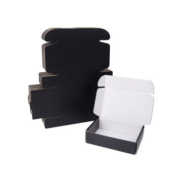 μεγάλα επίπεδα μαύρα κυματοειδές ταχυδρομικά κουτιά