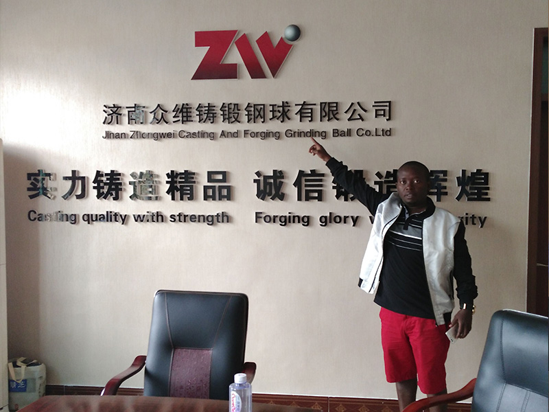 Khách hàng châu Phi nói rằng khả năng chống mài mòn của chúng tôi tốt và tiết kiệm chi phí