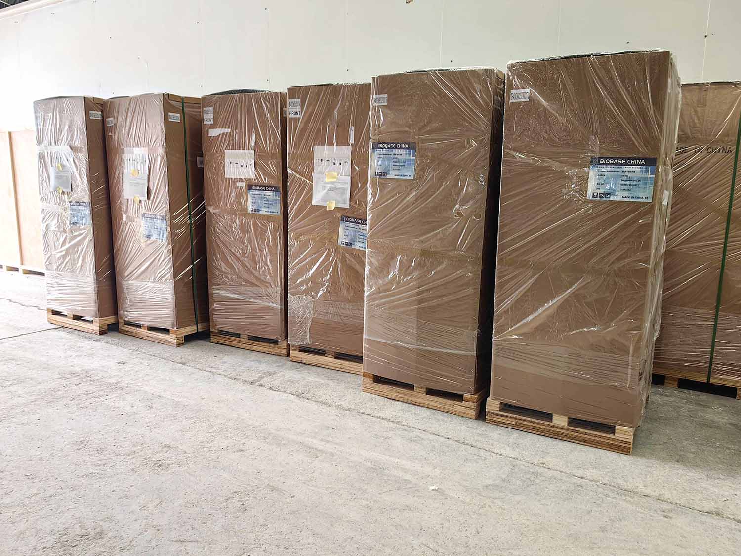 BIOBASE sent more than 300 medical equipment to Central Asia