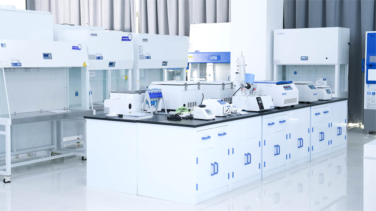 BIOBASE sent nearly 300 laboratory equipment to East Asia