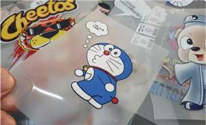 Innovative UV-transparente PET-Folie revolutioniert Werbedisplays