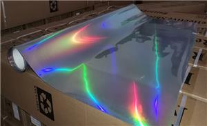 Betreten Sie die Zukunft der Werbung mit dem Schneiden von selbstklebendem Vinyl per Laser