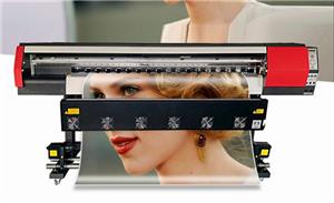 Libérez la créativité avec l'imprimante à solvant écologique 1812AG+ / 18R2AG+