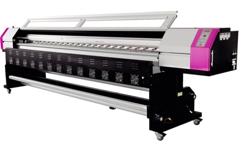 UD-3212LD エコソルベントプリンターで多用途性と精度を両立