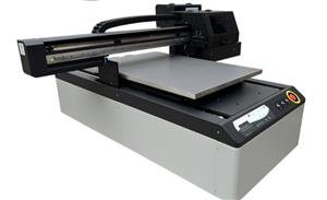 Wir stellen vor: den UV-LED-Flachbettdrucker 6090: Der Metall-, Glas- und Holzdruck wird neu definiert