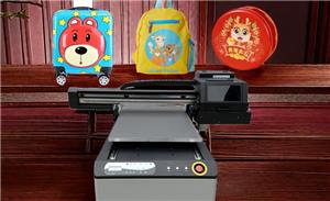 Die Vielseitigkeit von UV-Flachbettdruckern im A1-Format mit Xp600/I3200/L1600-Druckkopf