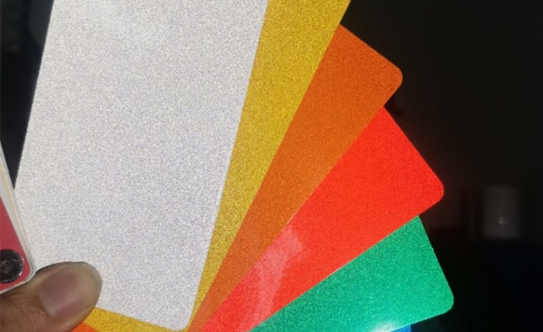 3200 アクリル反射フィルムの探索: 専門家の視点