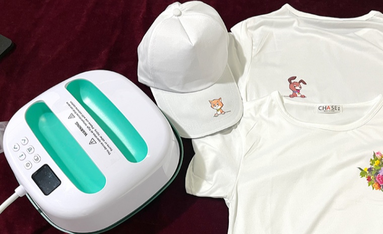 ホワイト/グリーンのポータブルミニ熱プレス転写機の機能と用途の紹介