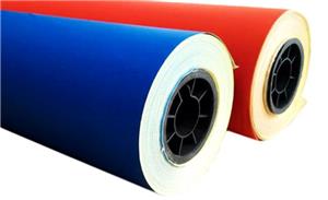 Entdecken Sie die Vielseitigkeit von selbstklebenden farbigen Vinylfolien zum Zuschneiden von glänzendem und mattem PVC