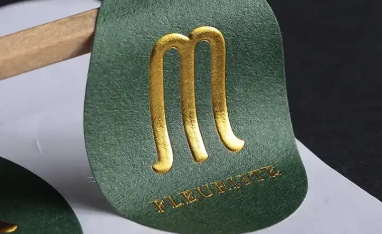 輝くイノベーション: ブランドの風景を変えるクリスタル ラベル ステッカー