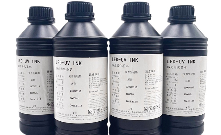 A3フラットベッドプリンター用UV DTFインク、ステッカー業界は堅調な成長を予測