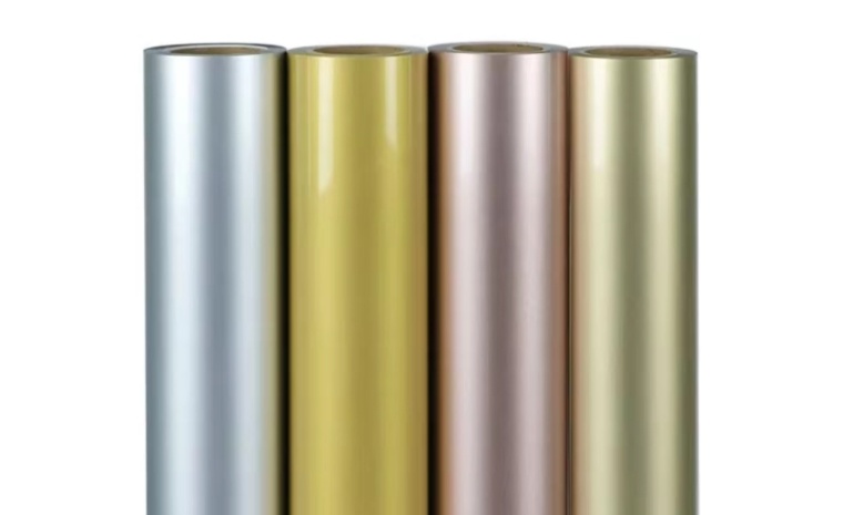 印刷業界における金銀PUマット印刷フィルムアイロンTシャツ衣類の将来展望