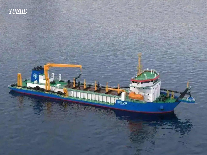 trailing suction dredger