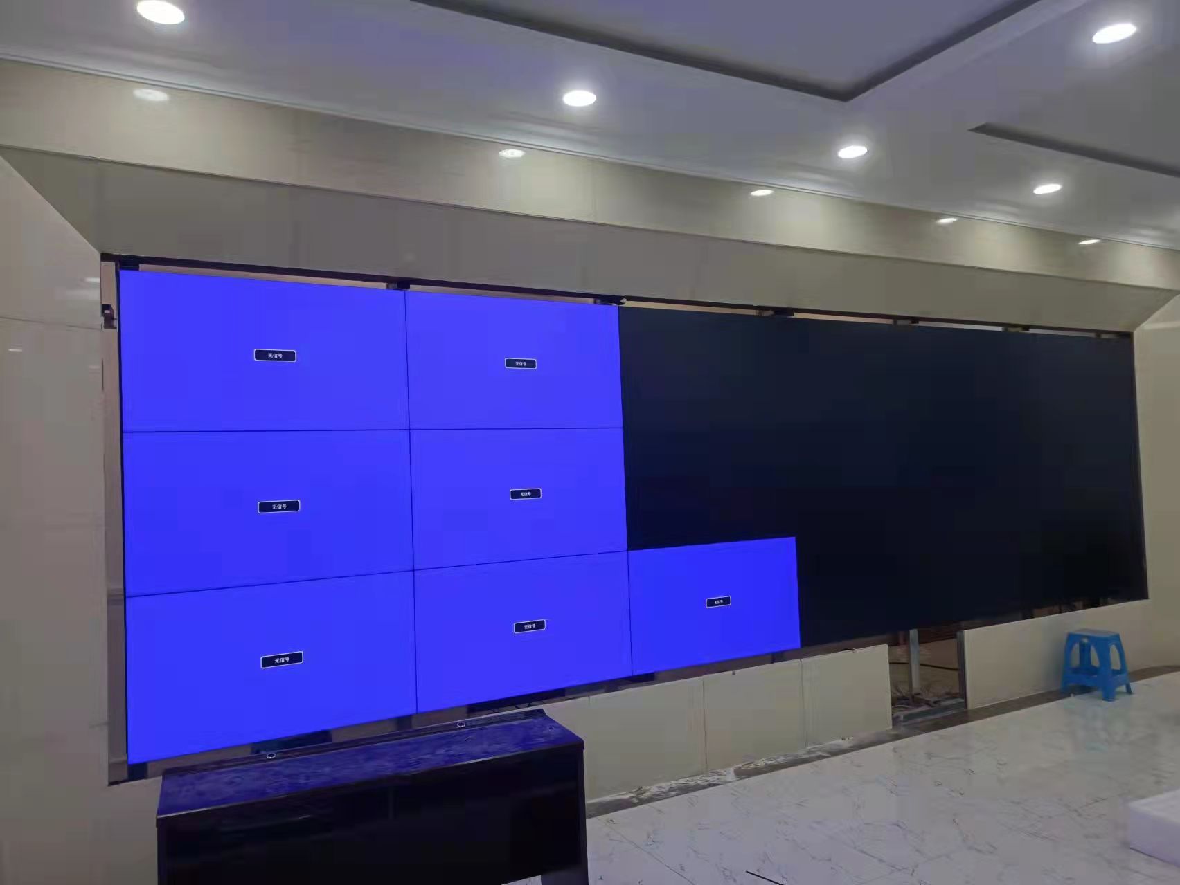 LCD video wall