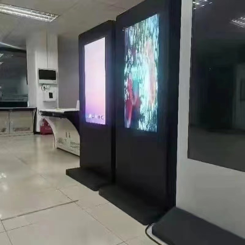 Как купить прочную наружную рекламную машину?