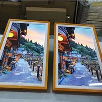 Анализ 6 преимуществ применения рекламной машины для фоторамок