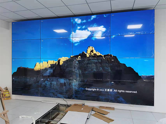 Caratteristiche dello schermo di giunzione LCD