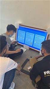 Photo frame advertising display customer feedback