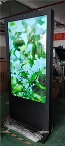 Varias diferencias entre las máquinas de publicidad LCD para exteriores e interiores(2)