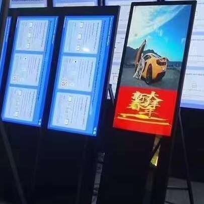 Afișaje publicitare portabile / pe podea