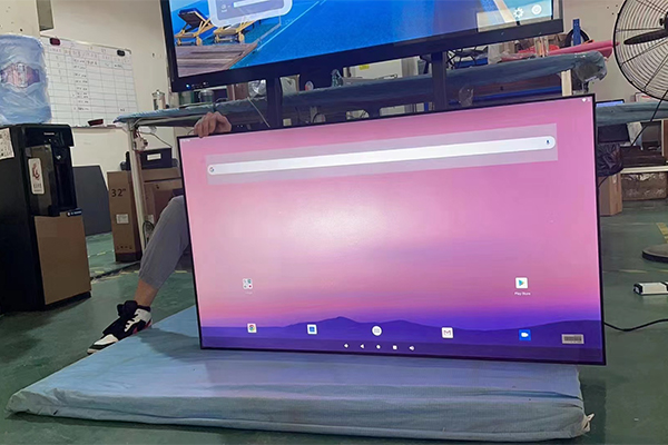 La differenza tra il display pubblicitario e la TV (1)