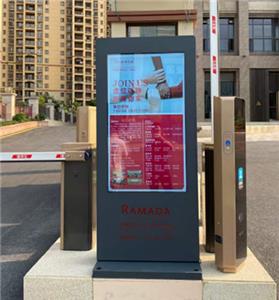 Étude de cas sur les commentaires des clients : affichage publicitaire extérieur